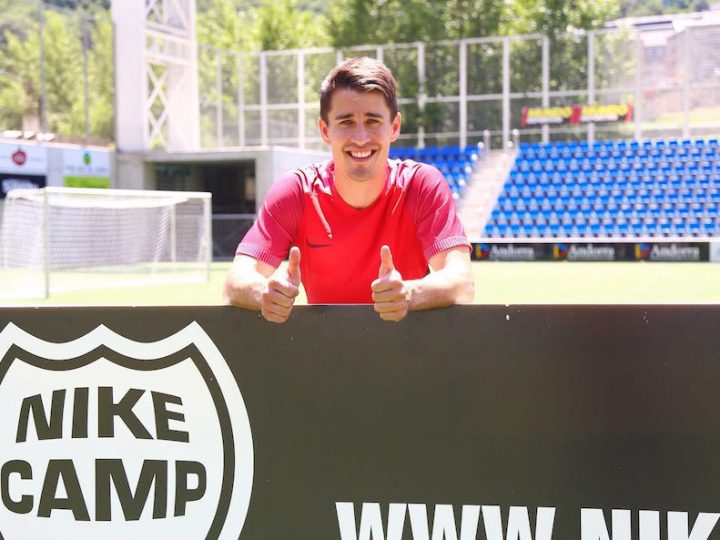 Bojan atiende a Mundo Deportivo durante su participación en el Nike Camp