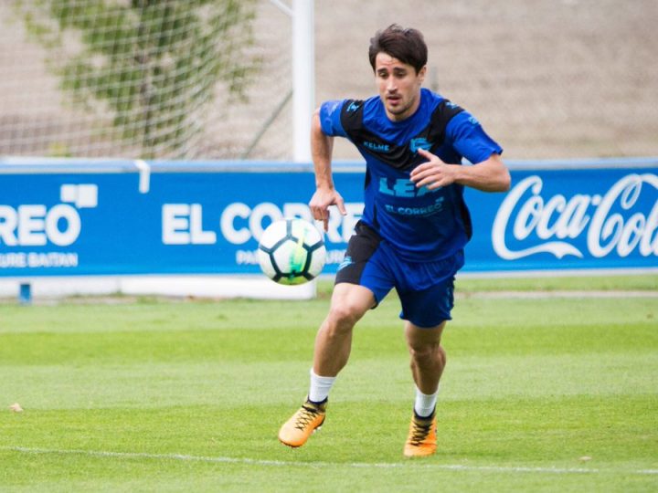 Bojan cuenta ante las cámaras de La Liga sus primeros meses como jugador del Alavés