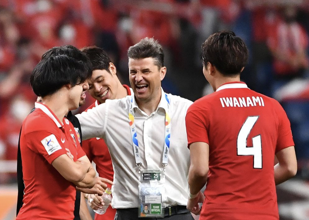 Role-model coach Ricardo Rodríguez calls time on successful spell in Japan
