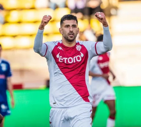 Maripán se convierte en el chileno con más partidos en la historia de la Ligue1